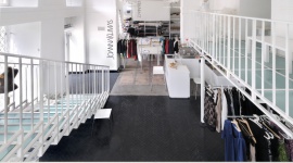 Nowoczesne butiki – połączenie stylu i designu BIZNES, Konsument - Najwyższej klasy moda i krawiectwo wymagają odpowiedniej oprawy, dlatego coraz częściej projektanci decydują się na korzystanie z usług firm kompleksowo zajmujących się tworzeniem konceptów powierzchni użytkowych.