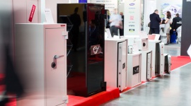 Na rynku systemów zabezpieczeń liczy się gwarancja bezpieczeństwa BIZNES, Konsument - Dla użytkownika liczy się gwarancja bezpieczeństwa i pewność, że zakupiony produkt w krytycznym momencie ochroni wartościowe mienie. Skuteczność produktów KONSMETAL potwierdzają opinie niezależnych instytucji badawczych i certyfikujących.