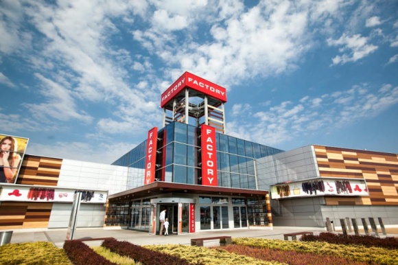VIA Outlets kupiło Factory Outlet Wrocław BIZNES, Handel - VIA Outlet stało się właścicielem Factory Wrocław, które kupiło od funduszu IRUS European Retail Property