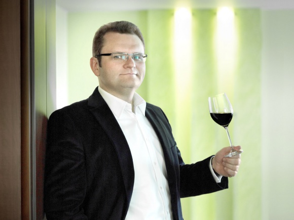 Jantoń reinwestuje w produkcję i planuje podwojenie sprzedaży w ciągu 5 lat BIZNES, Handel - W roku 2017 firma Jantoń zamierza skoncentrować się na dalszych inwestycjach w produkcję, rozwoju swoich głównych brandów oraz poszerzaniu portfolio produktowego.