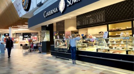 Cukiernia Sowa nowym najemcą Silesia City Center BIZNES, Handel - W Silesia City Center otwarto Cukiernię Sowa. Na powierzchni ok. 70 mkw. klienci znajdą pełny asortyment marki. To pierwszy lokal firmy w centrum handlowym w Katowicach.