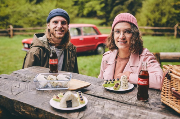 Premiera serialu Coca-Cola „Smaki bez granic” – międzykulturowe spotkania przy w BIZNES, Konsument - 2 lipca zobaczymy pierwszy, premierowy odcinek serialu „Smaki bez granic” marki Coca-Cola.
