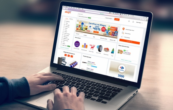 Carrefour wchodzi na Allegro - e-zakupy w Supermarkecie będą jeszcze łatwiejsze BIZNES, Handel - Carrefour Polska pojawi się 8 grudnia 2019 na Allegro z ok. 3.000 produktów z kategorii Supermarket, Dziecko, Uroda.