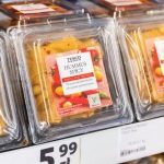 Tesco eliminuje nieprzetwarzalny plastik z opakowań swoich produktów
