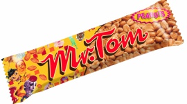 Mr. Tom – mocno orzechowy baton w ofercie Wawel BIZNES, Handel - Mr. Tom to nowość w ofercie firmy Wawel. Wyróżnia się wysoką zawartością pełnych orzechów arachidowych - aż 62% - oblanych aromatycznym karmelem.