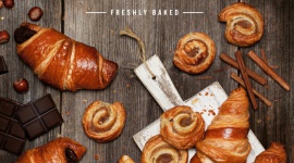 Starbucks wprowadza do oferty świeże wypieki BIZNES, Handel - Starbucks Polska rozszerza ofertę kawiarni i wprowadza do sprzedaży świeże wypieki, tym samym wychodząc naprzeciw potrzebom Gości, którzy poszukują niezwykle świeżych i wysokiej jakości produktów.