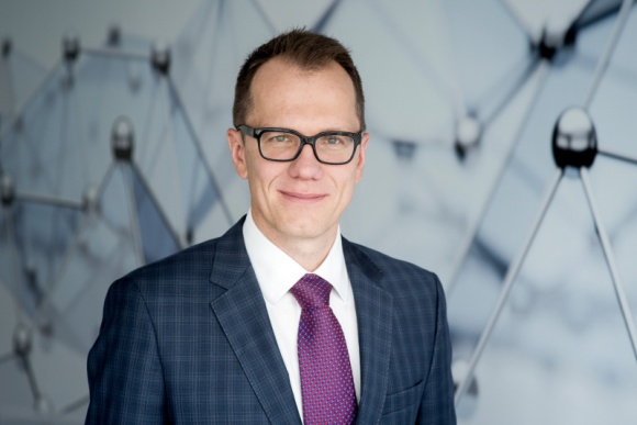 Energetyka, BIZNES - Prosumenci wyczekują informacji dotyczących programów dotacyjnych. Jak informował wiceminister Ireneusz Zyska, doczekają się kontynuacji Mojego Prądu. Z drugiej pojawiają się skargi na fotowoltaikę do UOKiK. Poniżej analiza energetycznego położenia prosumentów w Polsce., Analiza energetyczna położenia prosumenta w Polsce – tak wygląda początek 2021 Energetyka, BIZNES - Prosumenci wyczekują informacji dotyczących programów dotacyjnych. Jak informował wiceminister Ireneusz Zyska, doczekają się kontynuacji Mojego Prądu. Z drugiej pojawiają się skargi na fotowoltaikę do UOKiK. Poniżej analiza energetycznego położenia prosumentów w Polsce.
