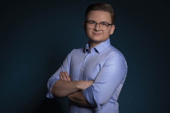 Gospodarka, BIZNES - Wymykające się przyjętym standardom inwestycje, wciąż wzbudzają dużo emocji w branży energetycznej. W kategorii powierzchni i przepustowości prym wiodą przede wszystkim elektrownie fotowoltaiczne, wspierane przez czołowe gospodarki regionalne., Największe instalacje OZE. Wśród krajów z rekordowymi inwestycjami PV...Polska Gospodarka, BIZNES - Wymykające się przyjętym standardom inwestycje, wciąż wzbudzają dużo emocji w branży energetycznej. W kategorii powierzchni i przepustowości prym wiodą przede wszystkim elektrownie fotowoltaiczne, wspierane przez czołowe gospodarki regionalne.