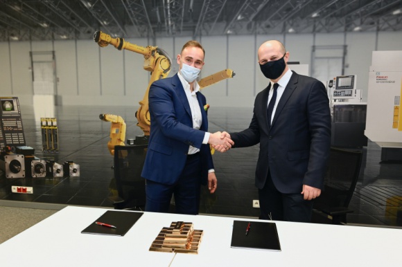 IT i technologie, BIZNES - FANUC Polska rozpoczyna współpracę z APA Group, by wesprzeć rozwój platformy optymalizacji produkcji NAZCA 4.0 oraz Centrum Testowania Technologii Przemysłu 4.0., FANUC POLSKA OBEJMUJE PATRONATEM HONOROWYM PROJEKT NAZCA 4.0 IT i technologie, BIZNES - FANUC Polska rozpoczyna współpracę z APA Group, by wesprzeć rozwój platformy optymalizacji produkcji NAZCA 4.0 oraz Centrum Testowania Technologii Przemysłu 4.0.