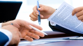 Specyficzna sytuacja na rynku pracy w branży IT IT i technologie, BIZNES - Rynek IT, jeżeli chodzi o poszukiwanych specjalistów i sposób wykonywania przez nich pracy, pozostaje obecnie podobny do tego, co obserwowaliśmy na początku pandemii.