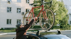 Auto i rower w wynajmie - Arval wprowadza ofertę 6 Wheels Motoryzacja, BIZNES - Arval Service Lease Polska, spółka z Grupy BNP Paribas specjalizującą się w wynajmie długoterminowym pojazdów, rusza z wiosenną ofensywą i proponuje klientom włączenie do flot także rowerów.